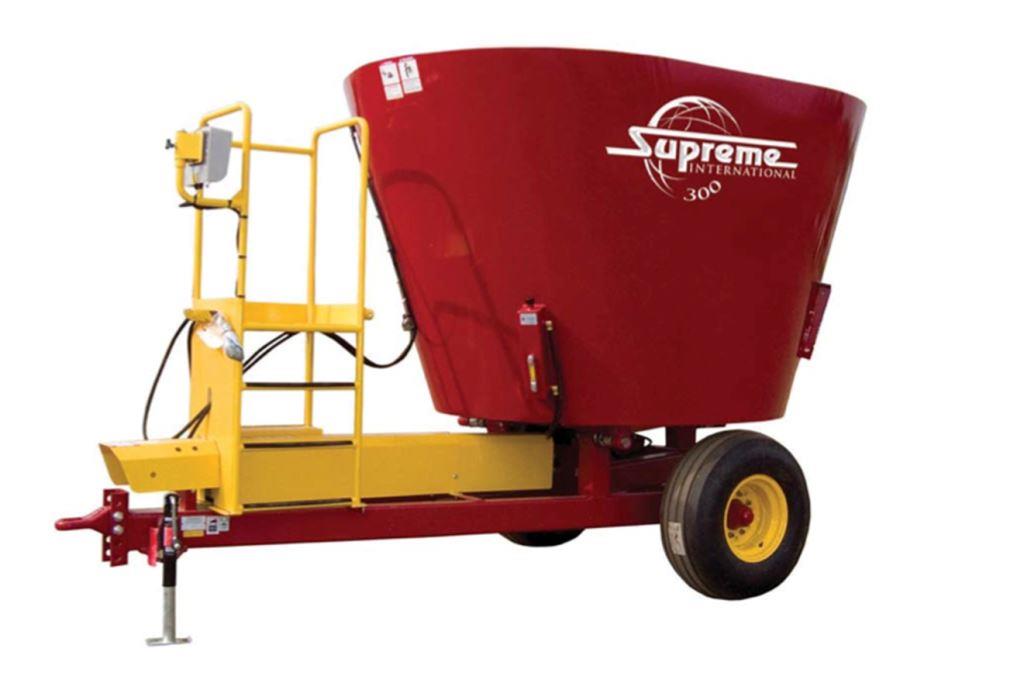 Specifications for Supreme 300 cattle feed mixer wagon